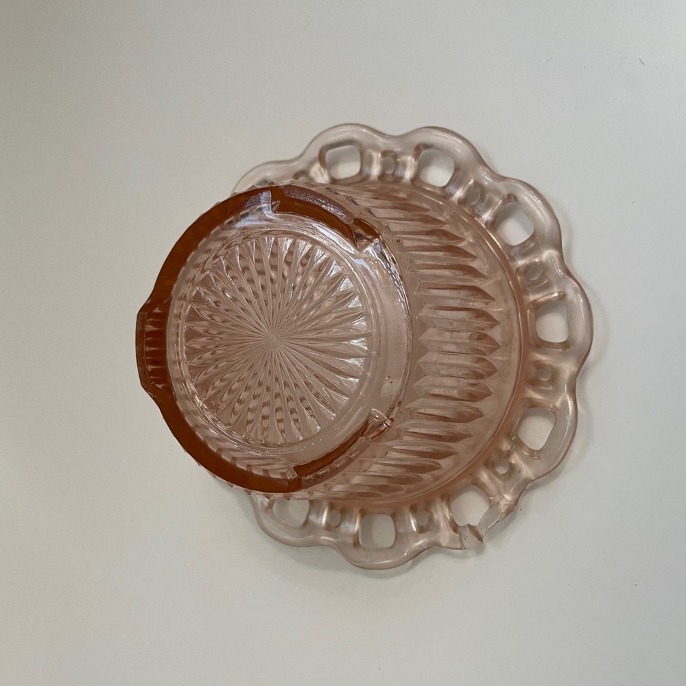 Vintage Pink Depression Glass Open Lace Edge Bowl Ribbed Starburst Planter FLAW - Picture 4 of 7